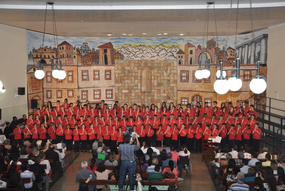 Orquestra de Flautas Sonoro Despertar apresenta o Auto de Calazans. Imagem: Arquidiocese de BH